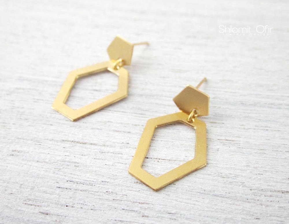 Small Pentagon Necklace in Gold