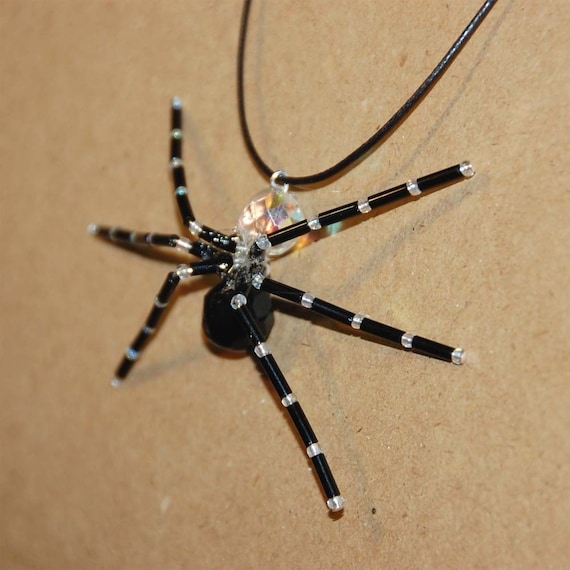 Scary pider pendant