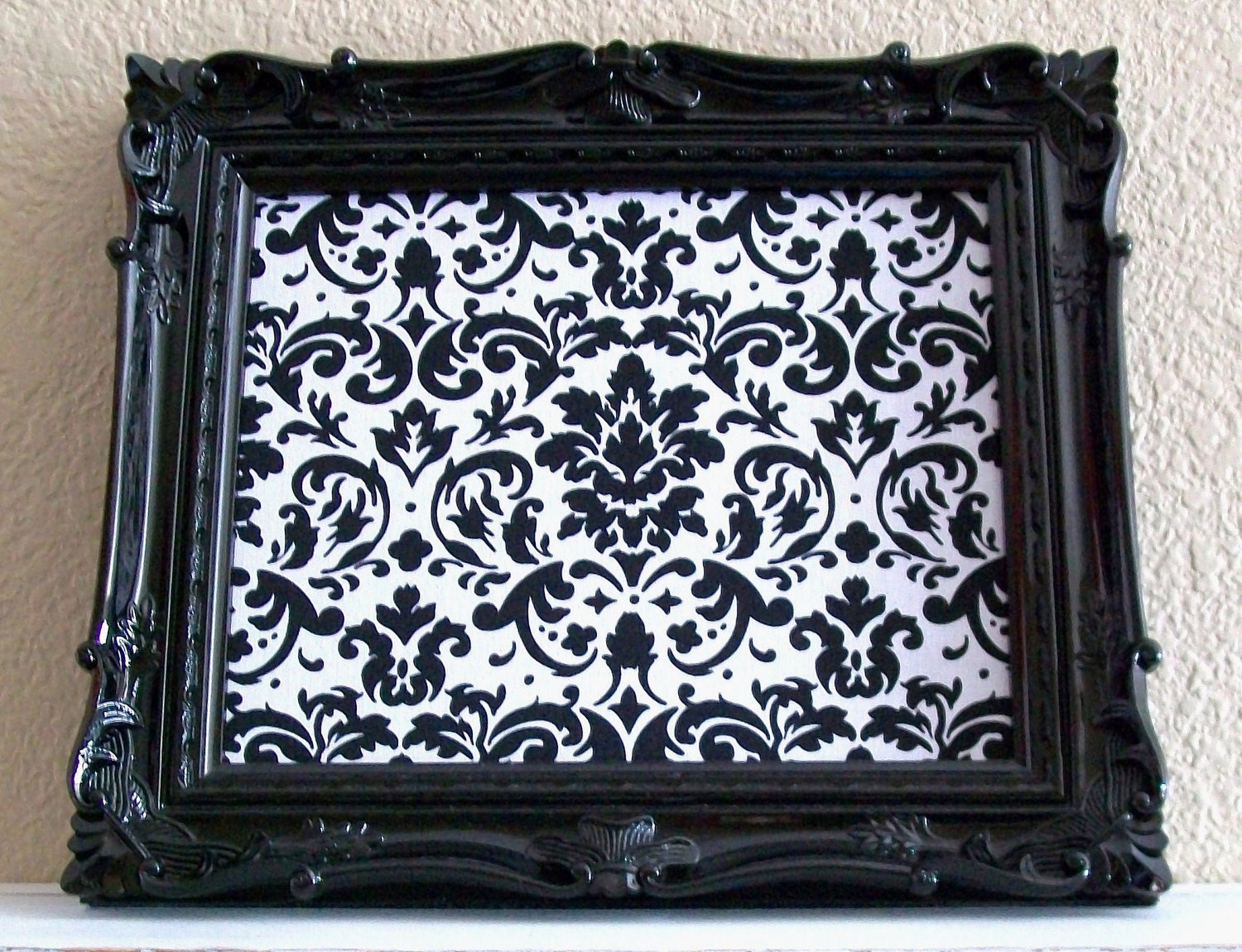 Baroque Ornate Vintage Frame-Photo Frame-Picture Frame-8x10 & 5x7 in ONE-Black Gloss-Hot Pink- Black and White Damask-Magnetic Memo Board