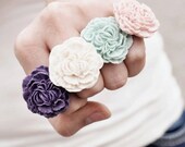 Pom Pom Ring