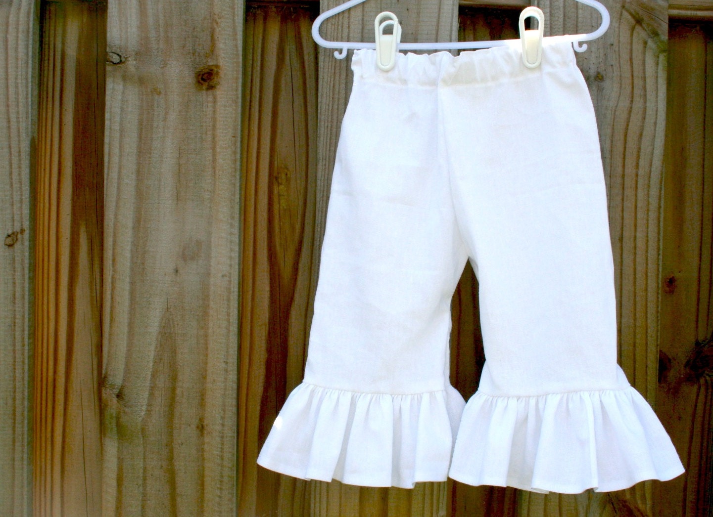 White Linen Ruffle Pants.................the PERFECT addition to any wardrobe