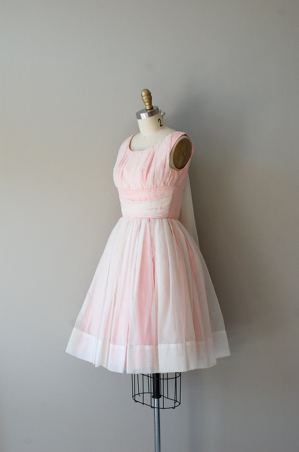 S A L E ... 1950s dress / vintage 50s dress / The Yum Yum Girl