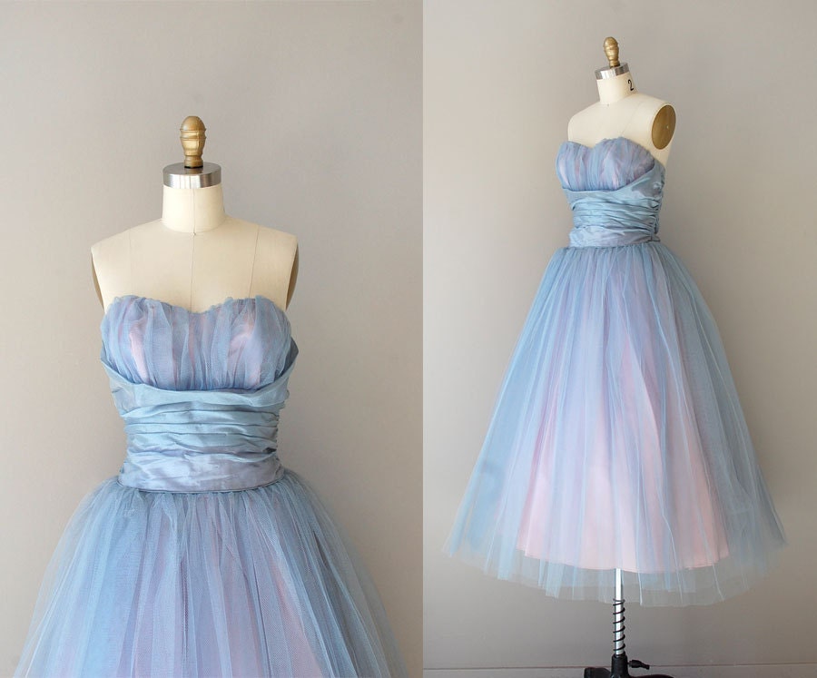 1950s dress / 50s strapless dress / Flutterby dress