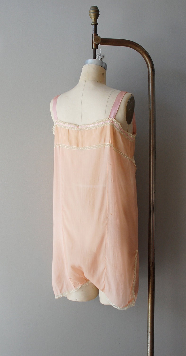 1920s lingerie / 20s flapper silk chemise / Miss Anabelle Lee