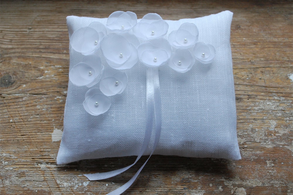 Linen Wedding Ring Bearer Pillow. White