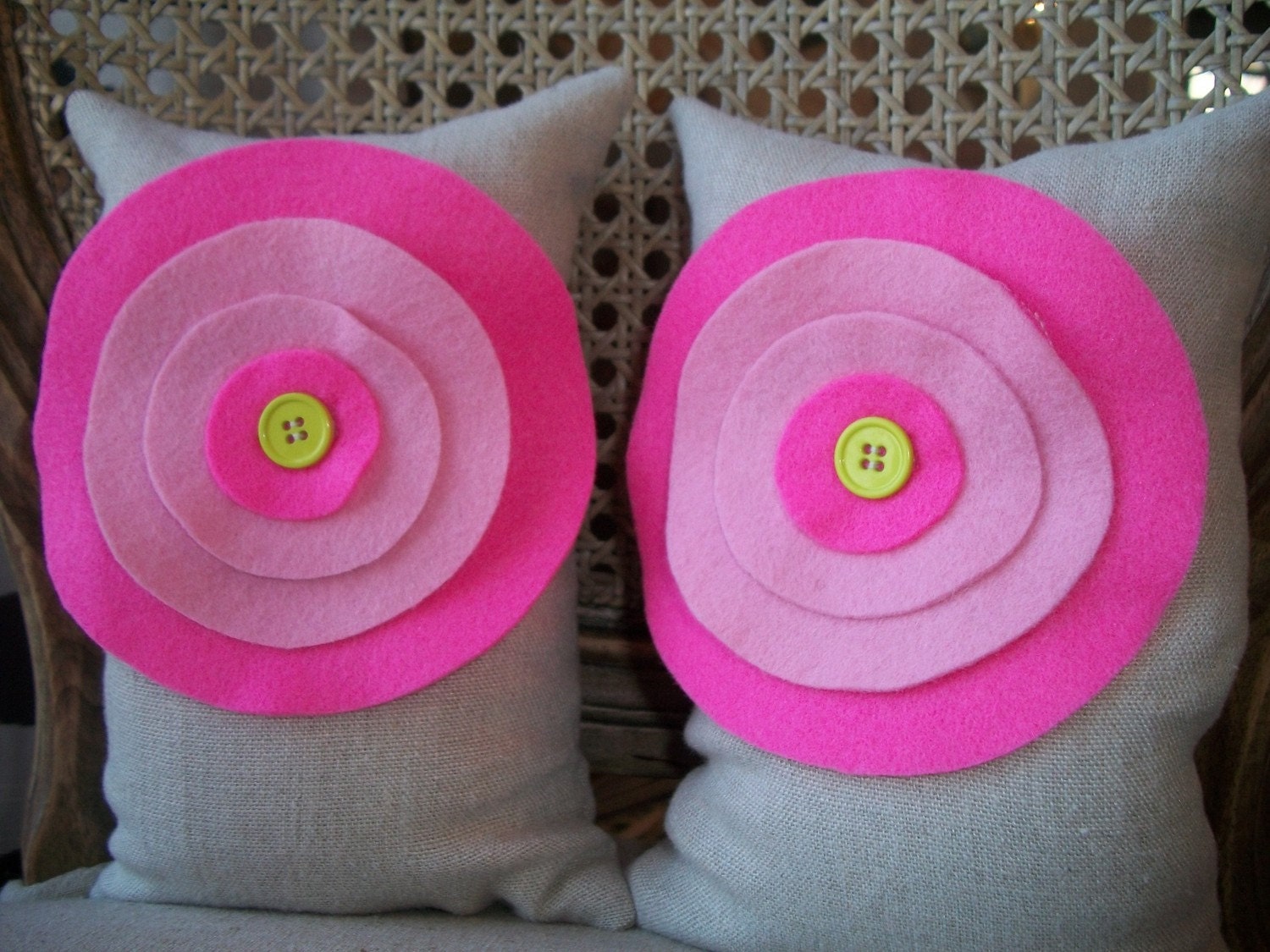 As Seen On Abc's GOOD MORNING AMERICA Button Flower Bookends in Pink