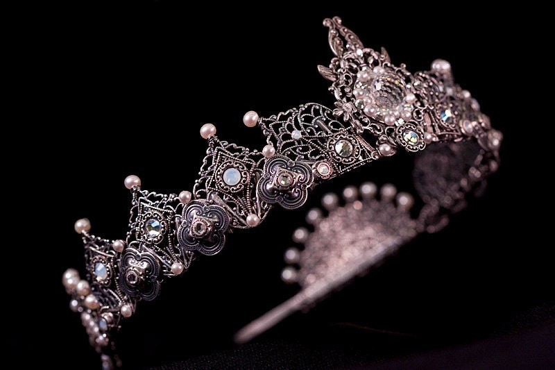 Custom Wedding Tiara, Tudor, Renaissance, Medieval, Crown, Handcrafted Bridal Headpiece with Pearl, Swarovski, Design Your Own Crown