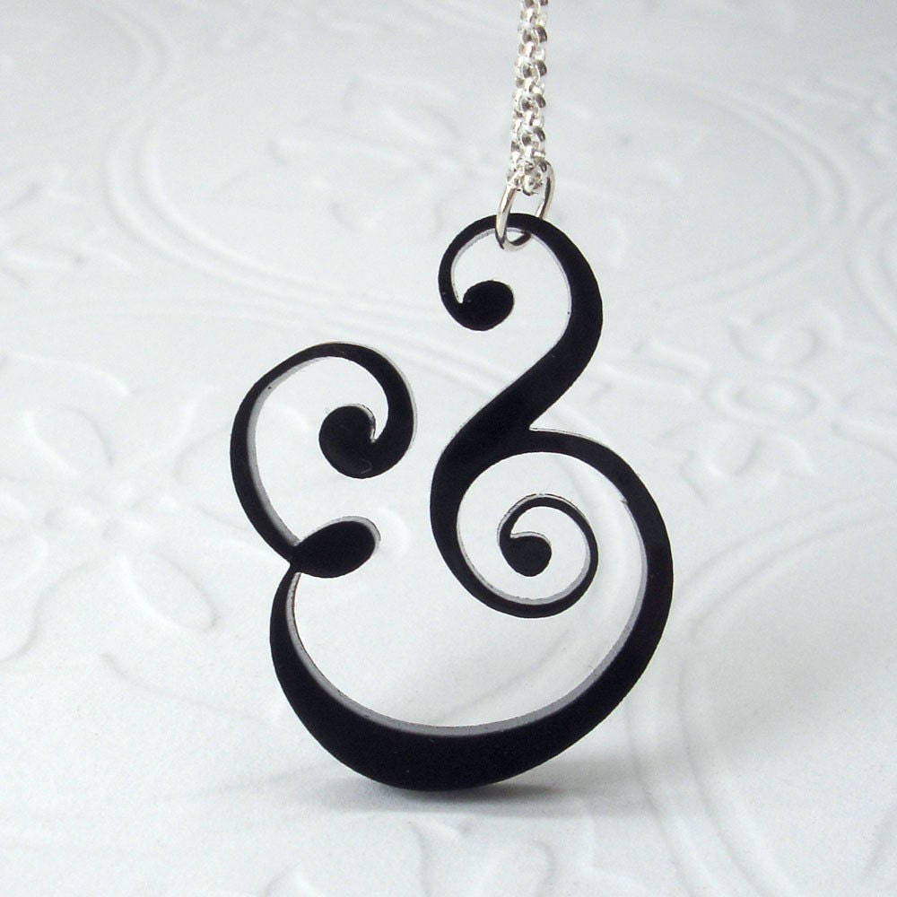 Epershand Necklace 