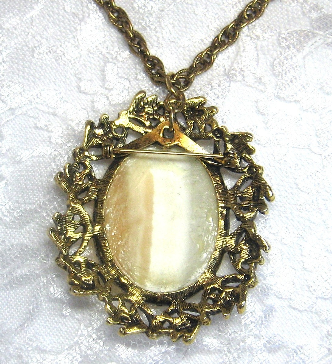 Vintage Necklace  Banded Agate Pendant Brooch