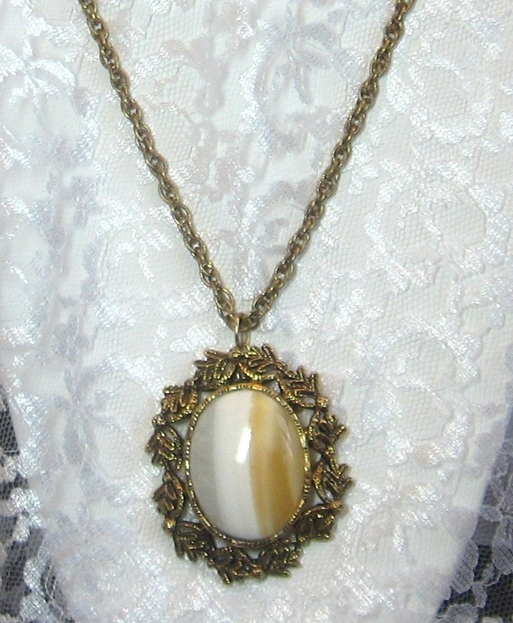 Vintage Necklace  Banded Agate Pendant Brooch