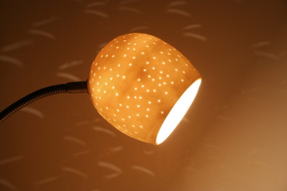 Desk Lamp with Touch Dimmer: Porcelain Egg