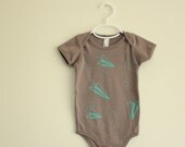 Flight Pattern - Organic Cotton - 6 - 12 mo. cinder grey one-piece