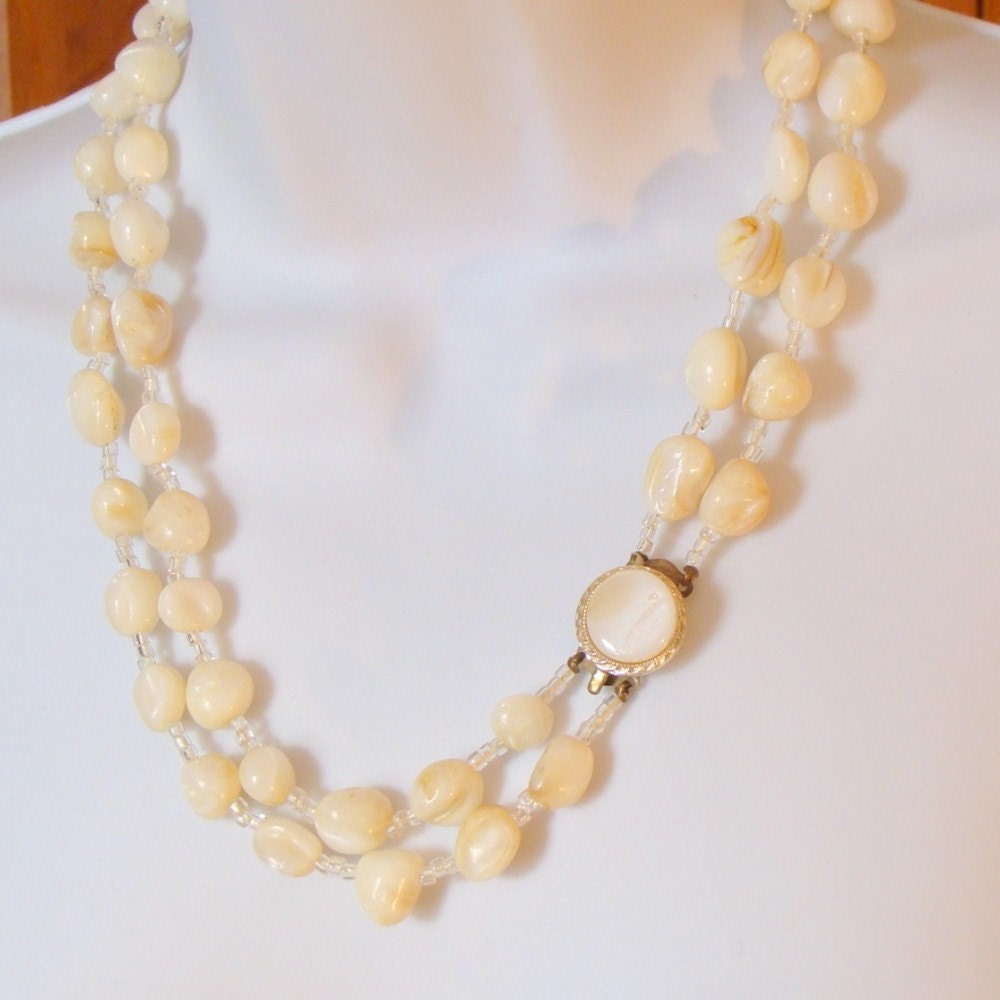 Vintage Chunky Layered Choker Necklace in Creamy Polished Stone