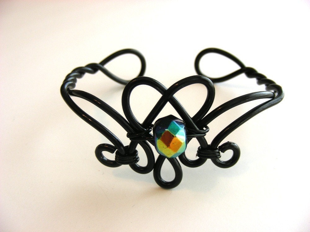 BLEEDING HEART   Elven Bracelet Cuff  - Black