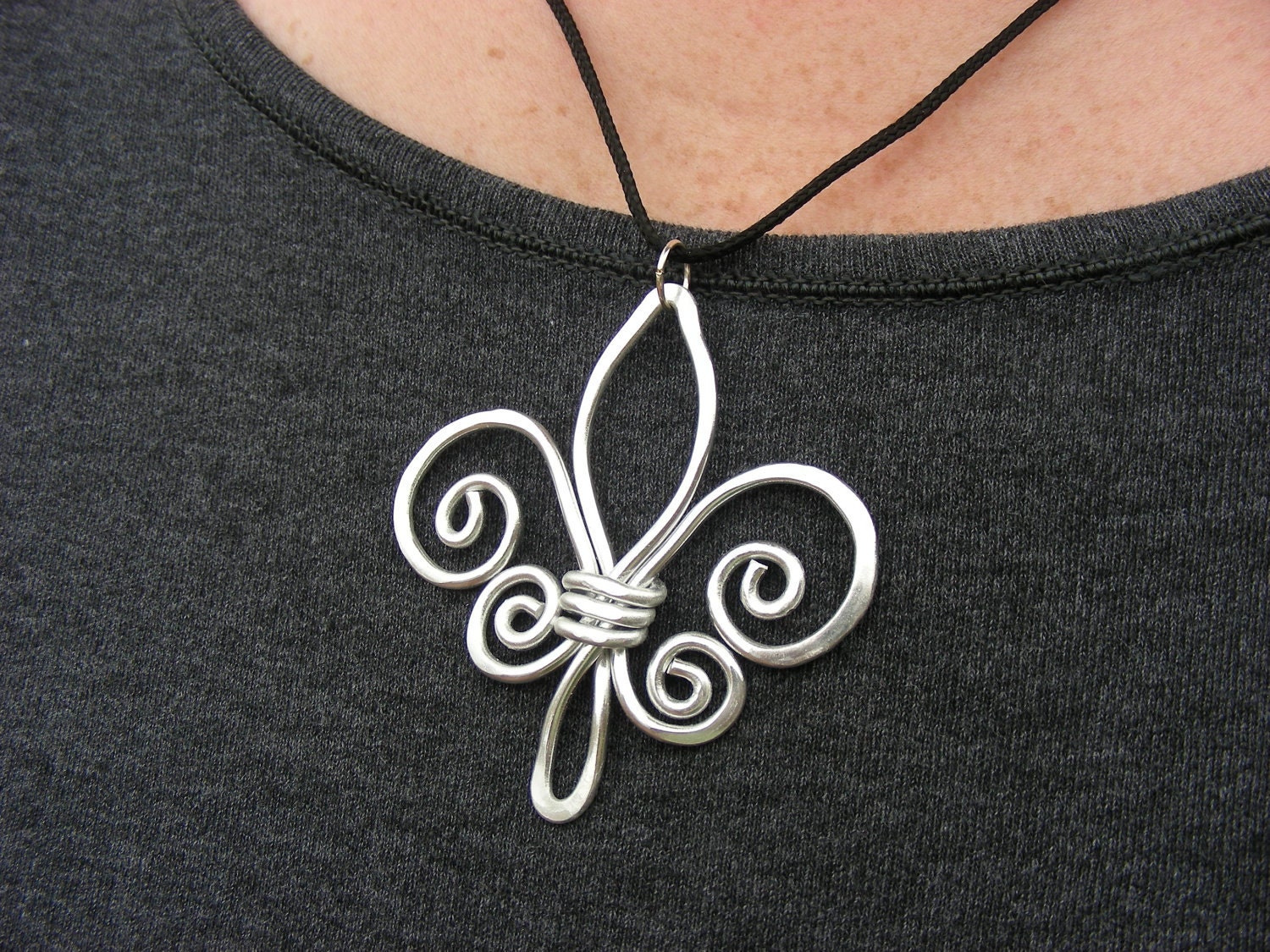 Fleur de Lis - Hammered  Wire Necklace - Choose Your Own Color