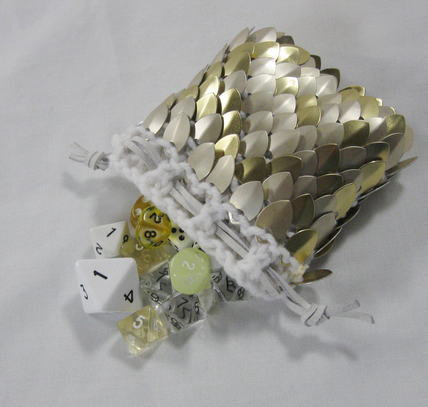 Scalemail Dice Bag in knitted Dragonhide Armor Chaotic Good
