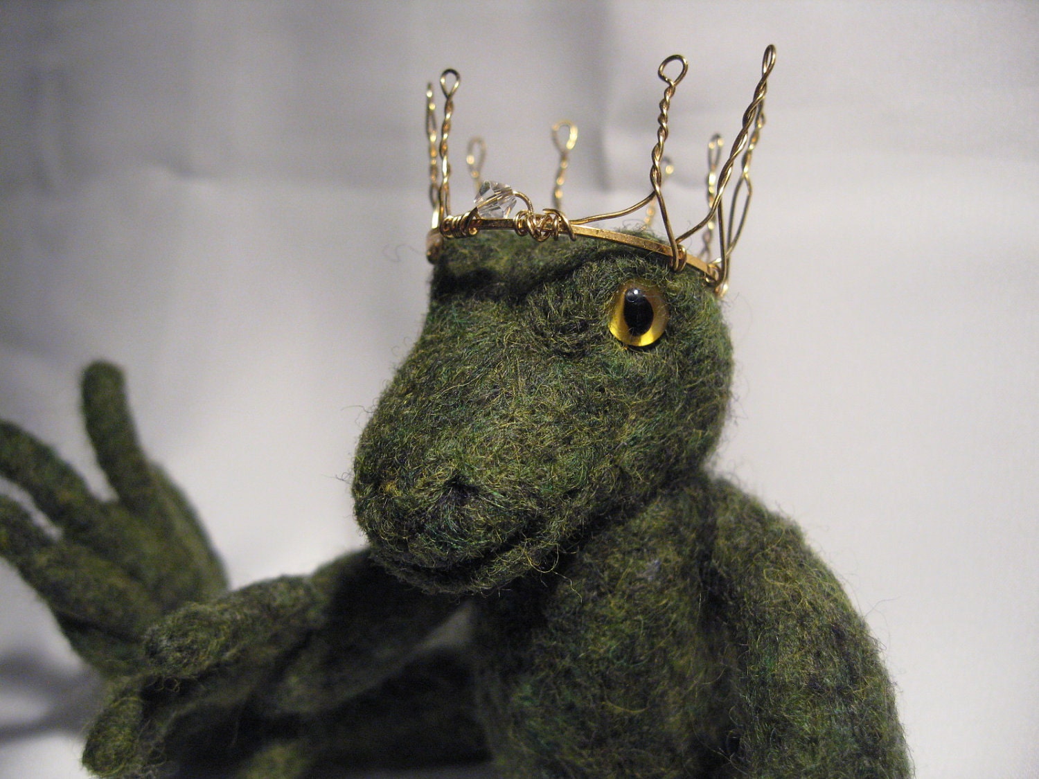 Wee Beastie - The Frog Prince - Needle Felted Pocket Monster