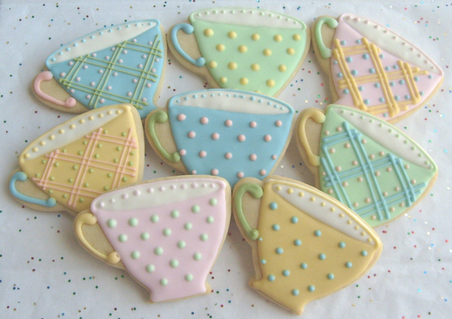 BREAK TIME - Tea Cup Cookie Favors - Tea Cup Decorated Cookies - Cookie Favors - 12 Cookies