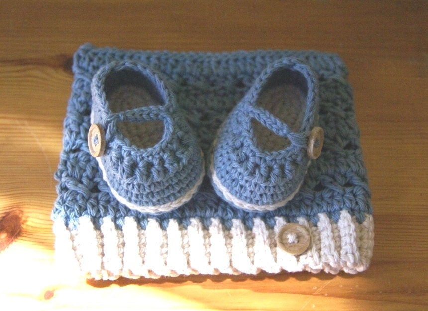 Newborn 0-3 Months Baby Crochet Hat With Booties From Cotton Yarn