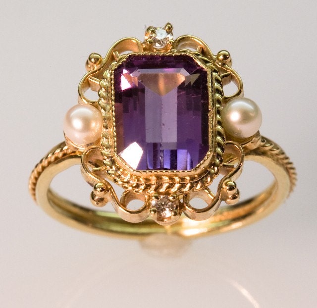 Amethyst, Pearl and Diamond Ring - in 14K Gold