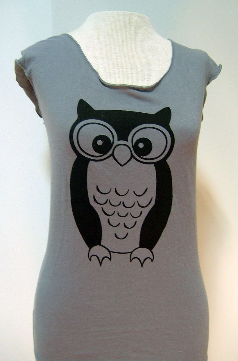 Womens Tee. Owl with Glasses. Grey Tee. Sheer Jersey