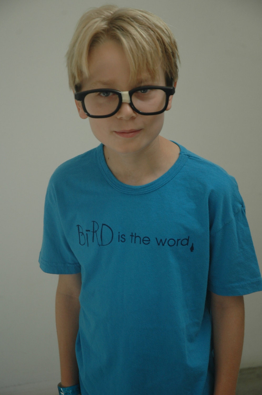 SALE SALE SALE Now 20% off  Flipped Bird kids t-shirt Blue Bird is the Word, Flippin' Be Happy Kids Size Medium