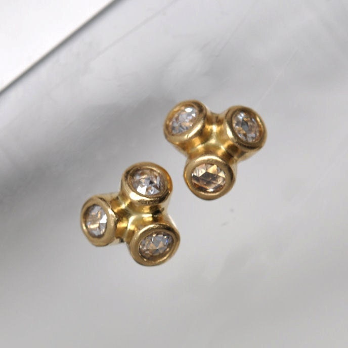 Anemone rose cut diamond earrings - 18k gold
