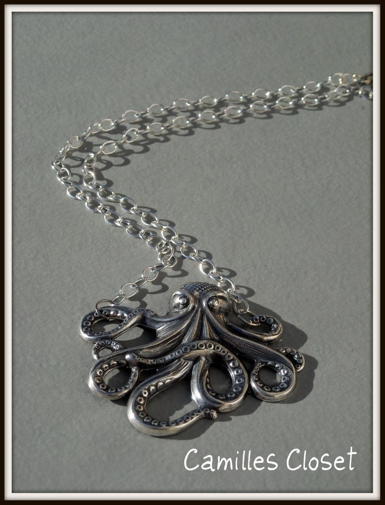Octopus necklace in silver