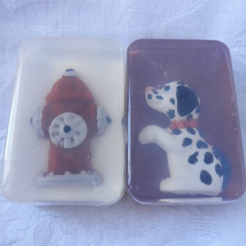 Dog and Fire Hydrant soapset