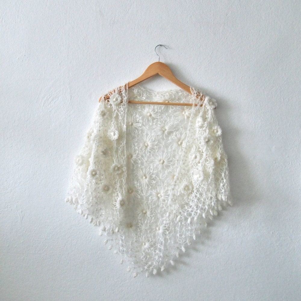 Bridal Shawl. White Shawl. Wedding Shawl. Handmade Crochet Flowered Triangle Shawl