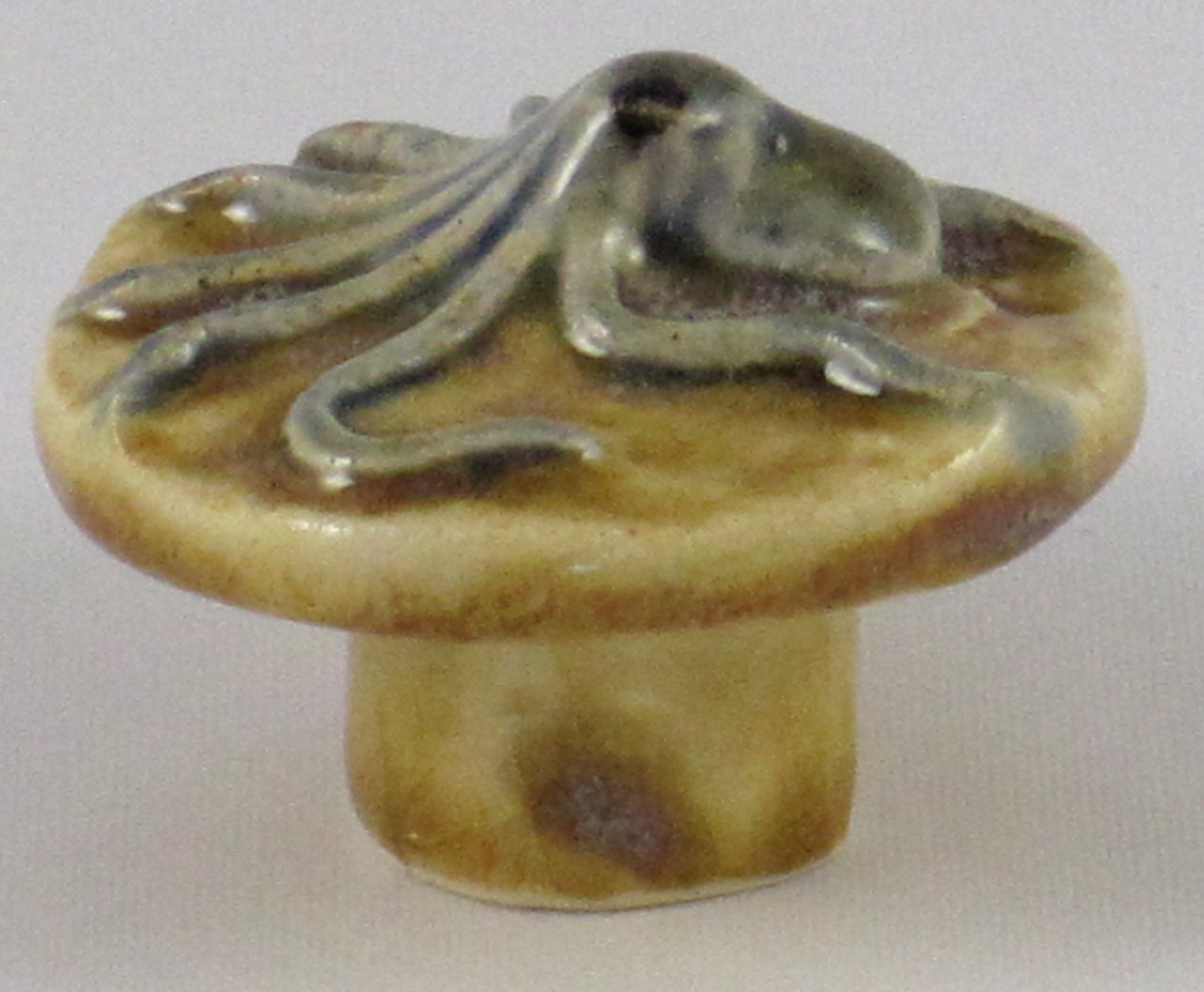 Octopus Drawer Pull and Cabinet Knob - Creamy Caramel