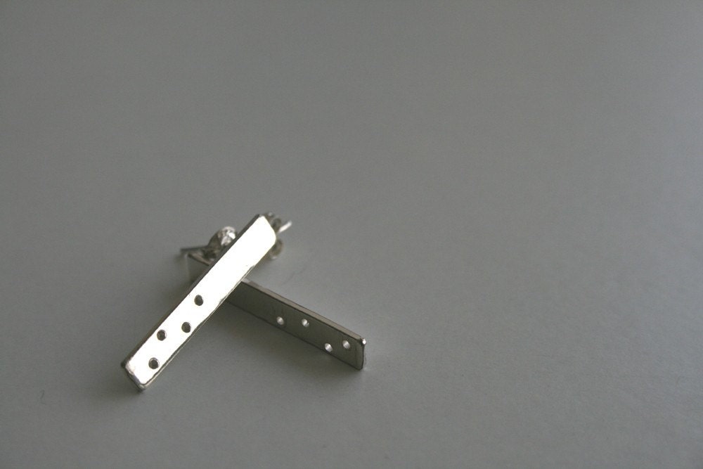Linear Pierced Earrings