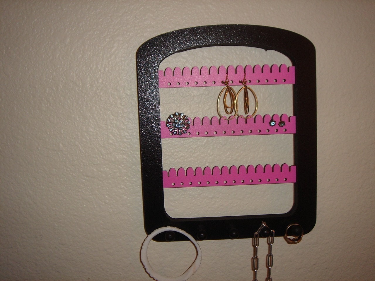 Earring Rack Organizer with 5 pegs PINK Wall Hanging