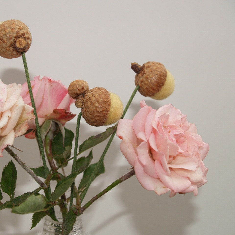 10 Floral Decorations - Yellow Wool Acorn Flower Arrangement Accessories.