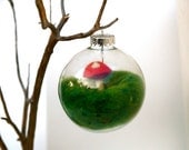 Handmade Ornament Toadstool, Glass Globe Tree Decoration needle felted Christmas woodland alice in wonderland red green moss - Fairyfolk