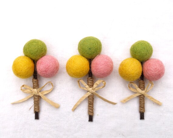 Rustic Country Groom Wedding Boutonnieres Lapel Pins Groomsman Shabby Chic Craspedia billy ball flower felt Spring Summer 3 burlap raffia
