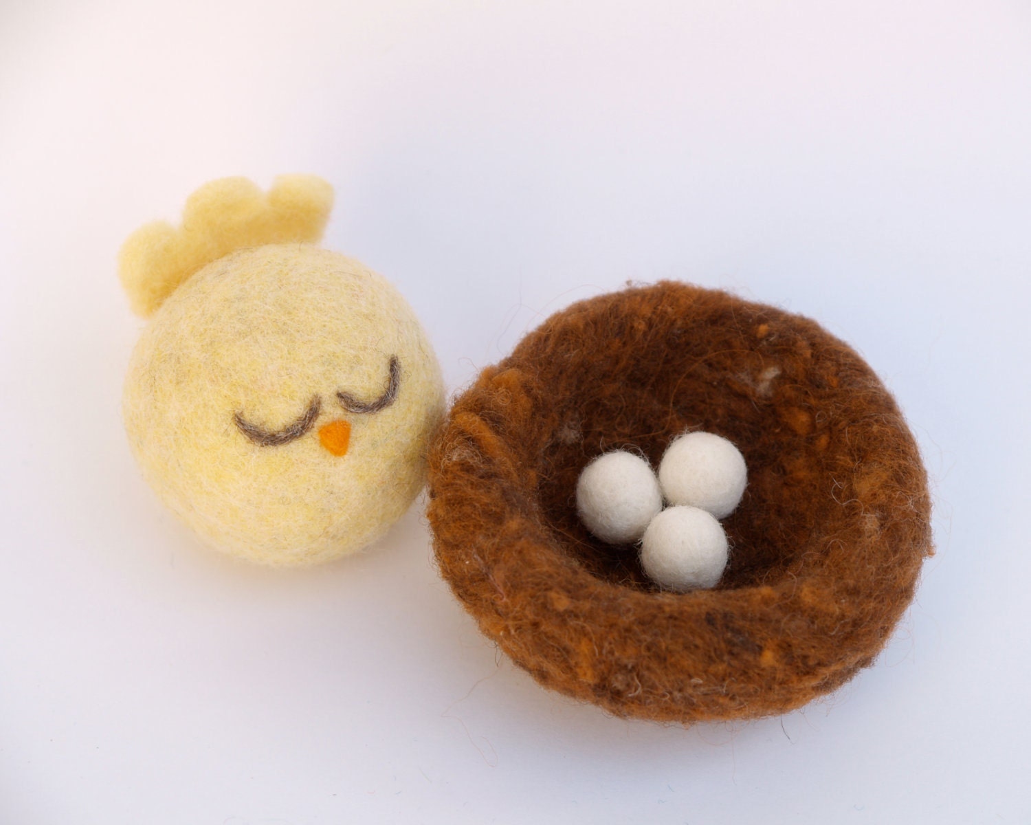 Easter Play Set . Bird on her nest with three white eggs . Needle Felted Wool Toy for Children Fairyfolk