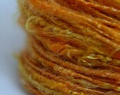 Egg snack - handspun yarn