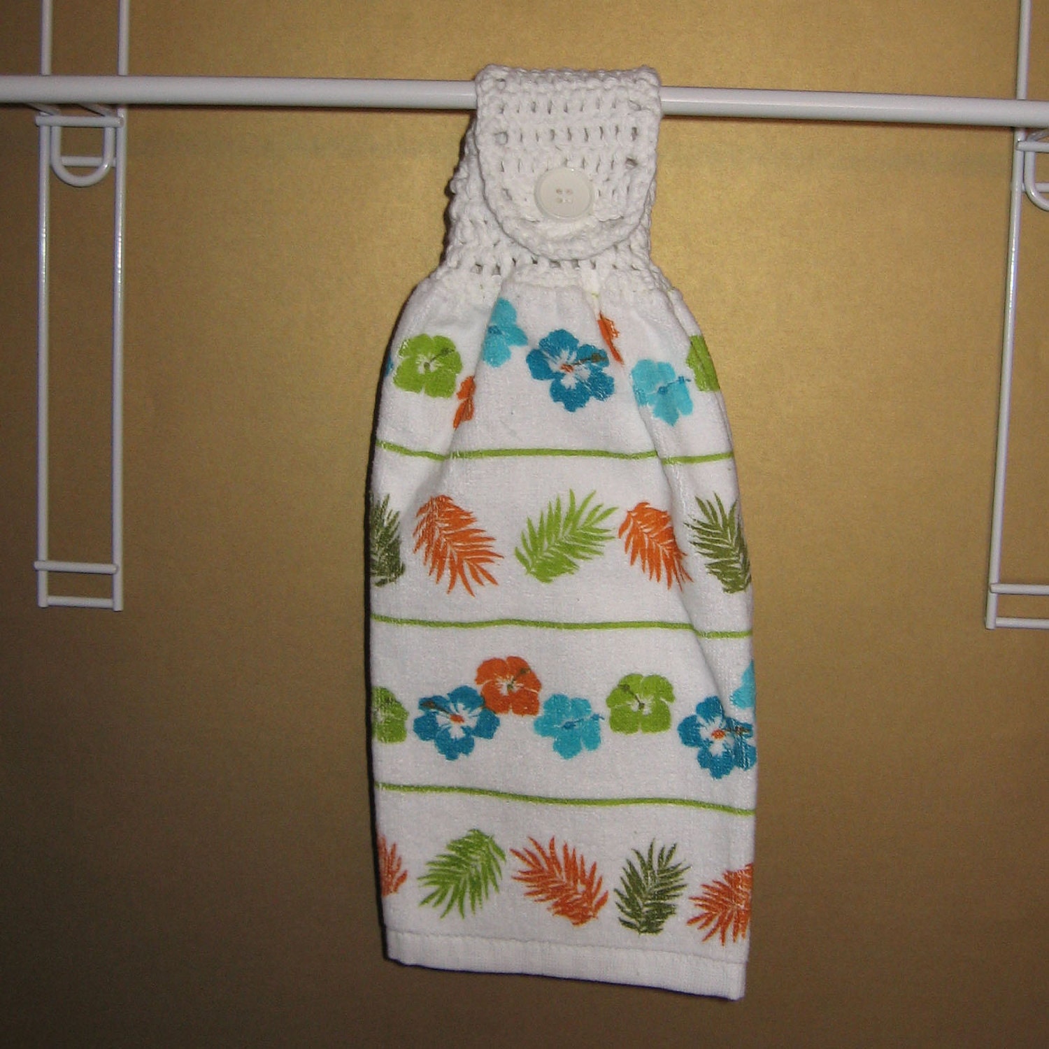 Palm Fronds and Flowers Crocheted Top Towel-KOW41