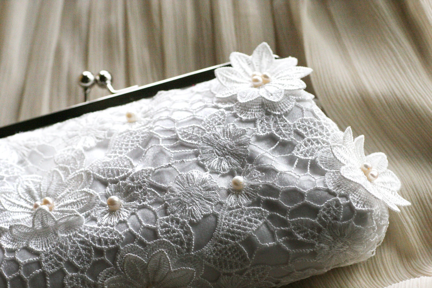 Bridal Lace Clutch with Freshwater Pearls in White 8-inch JARDIN2