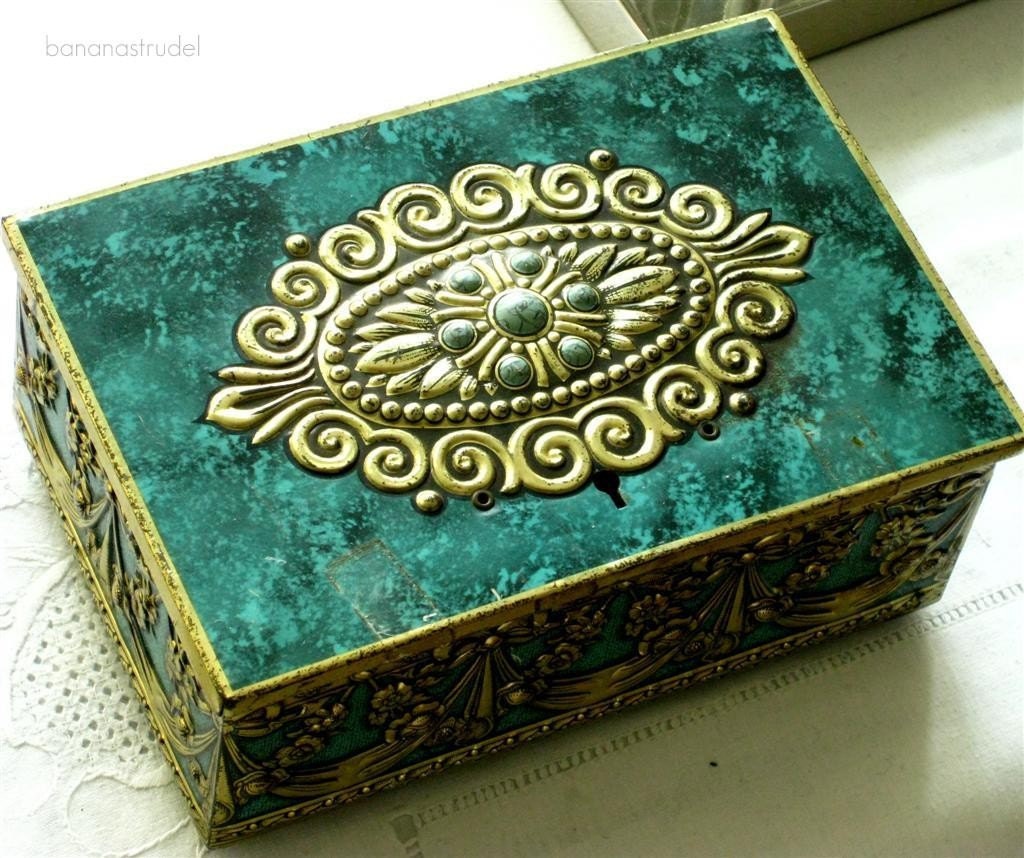 Vintage Gilded Tin with Marbled Look