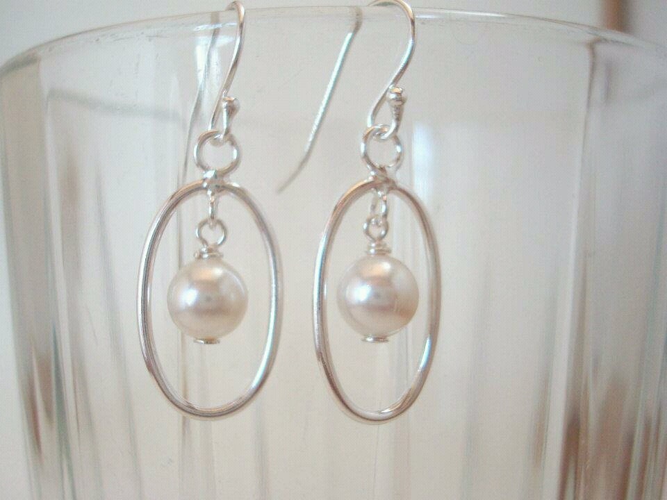 Captured Pearl Hoop Earrings