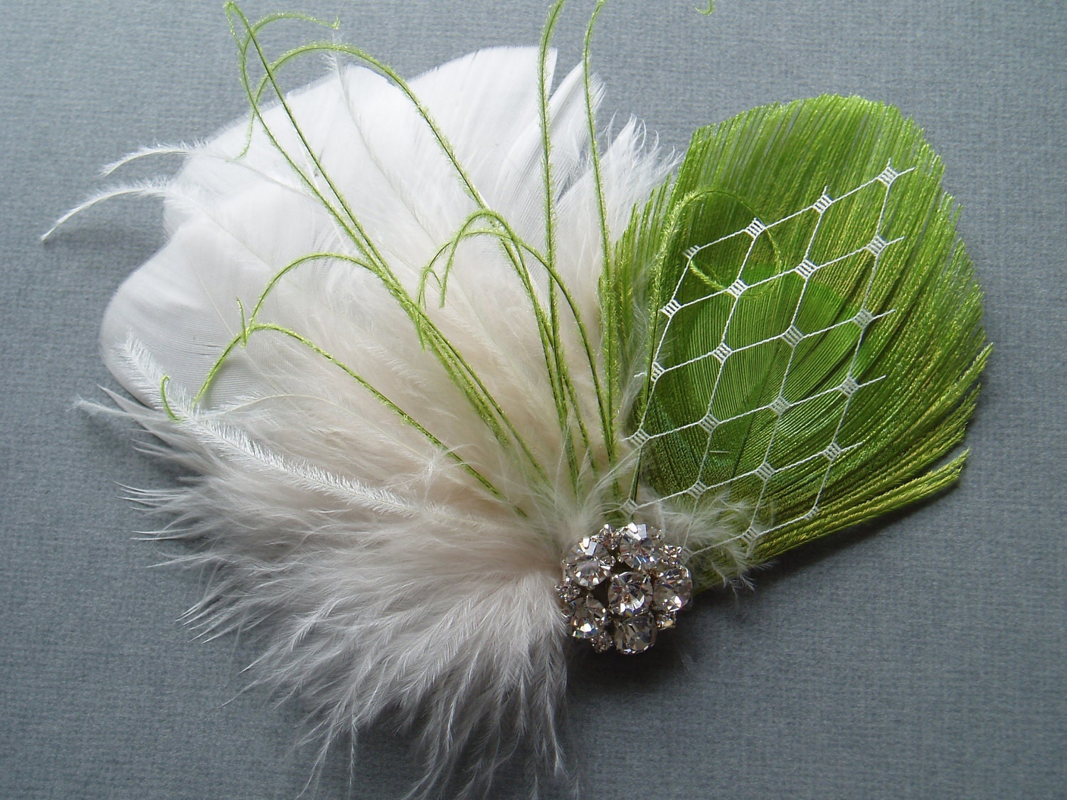 WEDDING FASCINATOR Peacock Feather Bridal Hair Clip accessory Comb Ivory and Lime Green with Rhinestone Jewel
