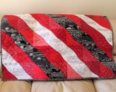 Beautiful Curved Lap Quilt in Red White and Black, Sofa Throw, Blanket