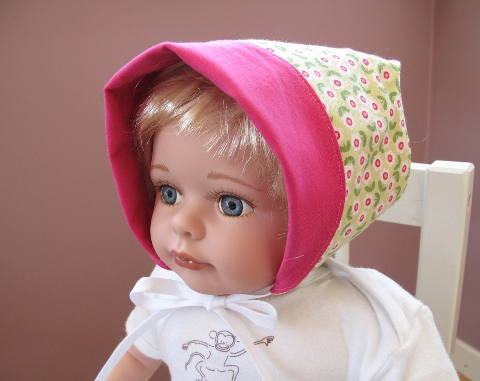 SALE Baby sunhat - Green small flowers bonnet with hot pink lining - sz newborn (39cm)