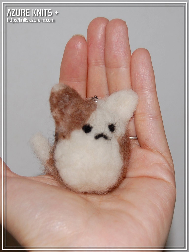 Fluff stuff - Felted keychain
