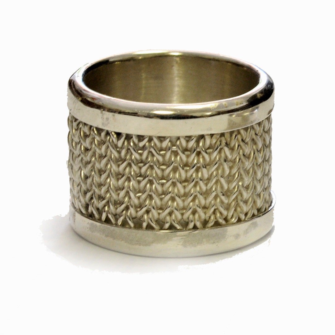 Woven ring