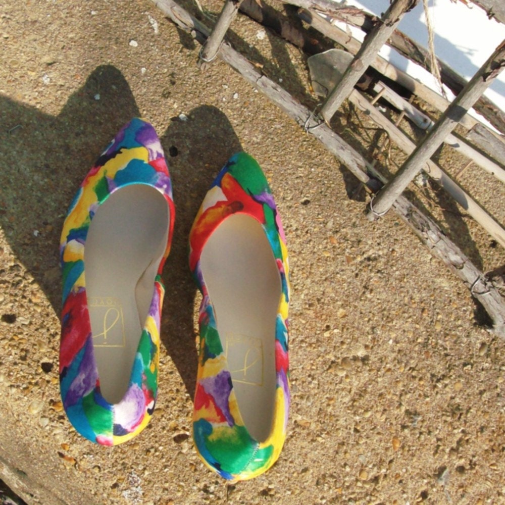 KARMA CHAMELEON  Vtg. 80'S  Sweet Flower Print Pumps Sz. 8.5 US 39 Europe