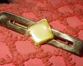 vintage 60s money clip with gold and yellow Lucite squre  stone