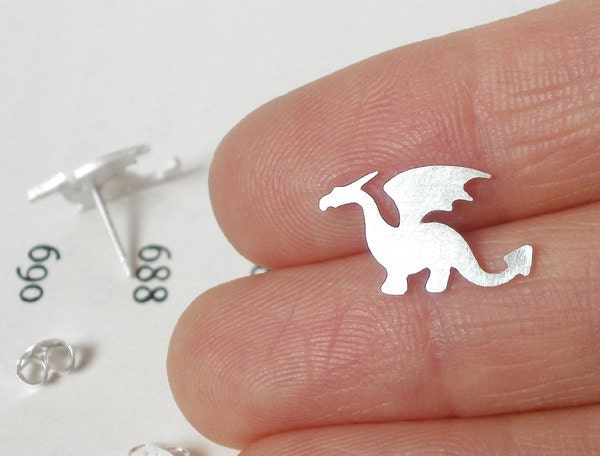 dragon earring studs in sterling silver, handmade in the UK by Huiyi Tan
